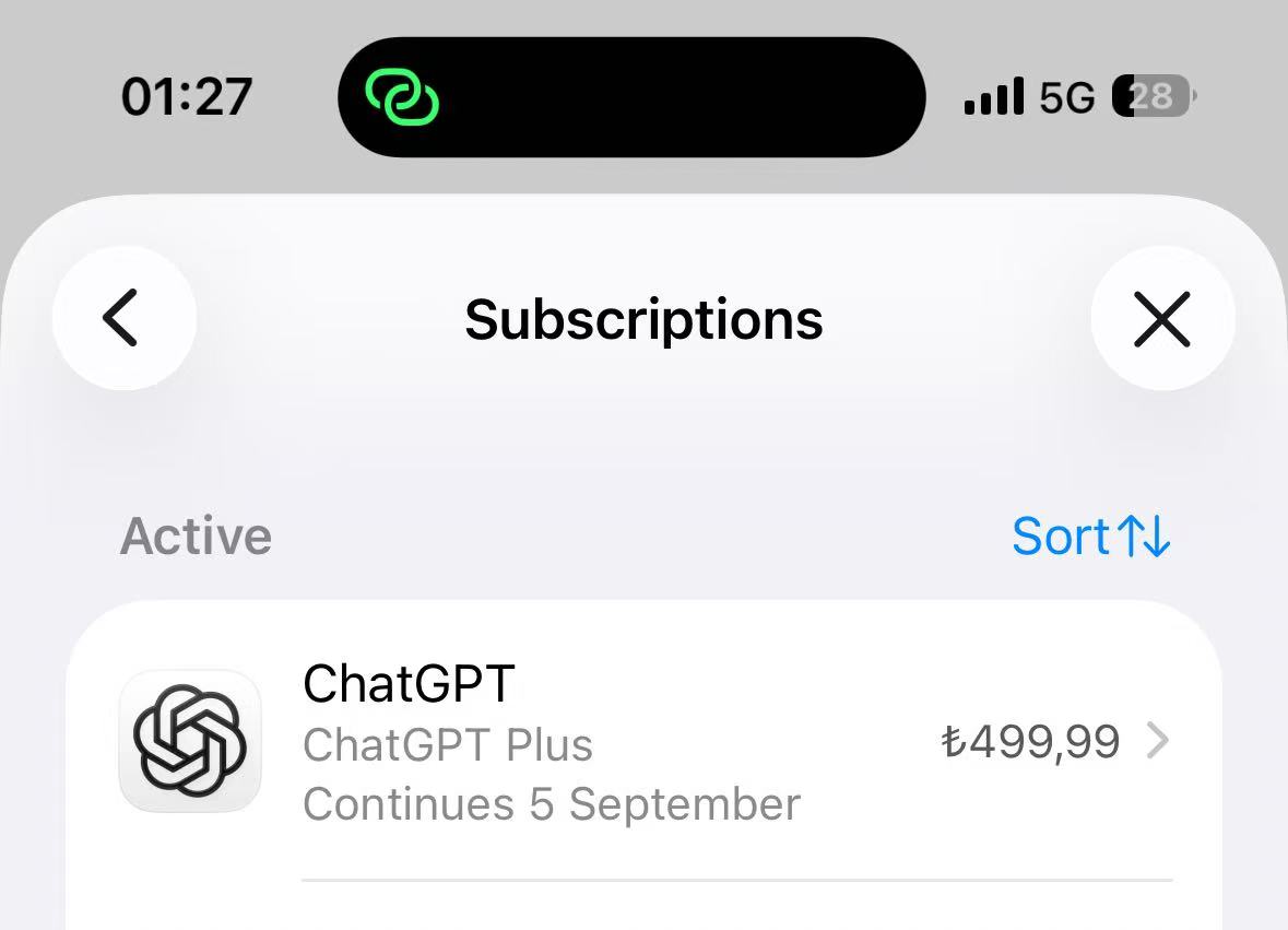 CatNarratives老三的帖子配图 1:以前的订阅GPT的老办法就是走土耳其区 App Store ,一个月也就70来块钱, 当时操作特别简单,有台苹果设备基本就能搞。 后来土区的新订阅价格也涨回去了,只不过我现在还是 70一个月订阅的,如